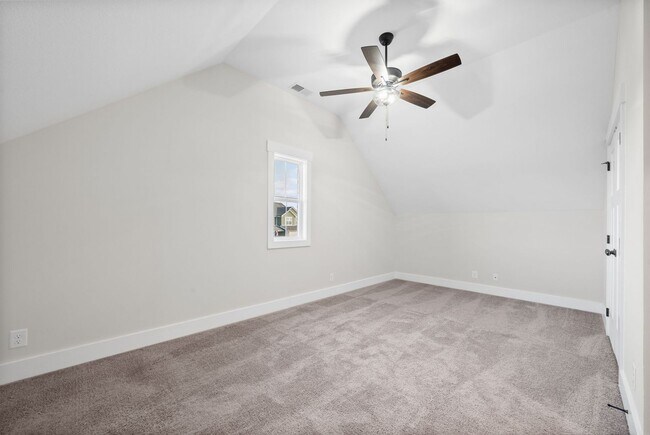 Building Photo - 361 Frontier Dr