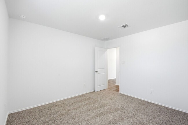Building Photo - 40758 Rosemary Rain Ln