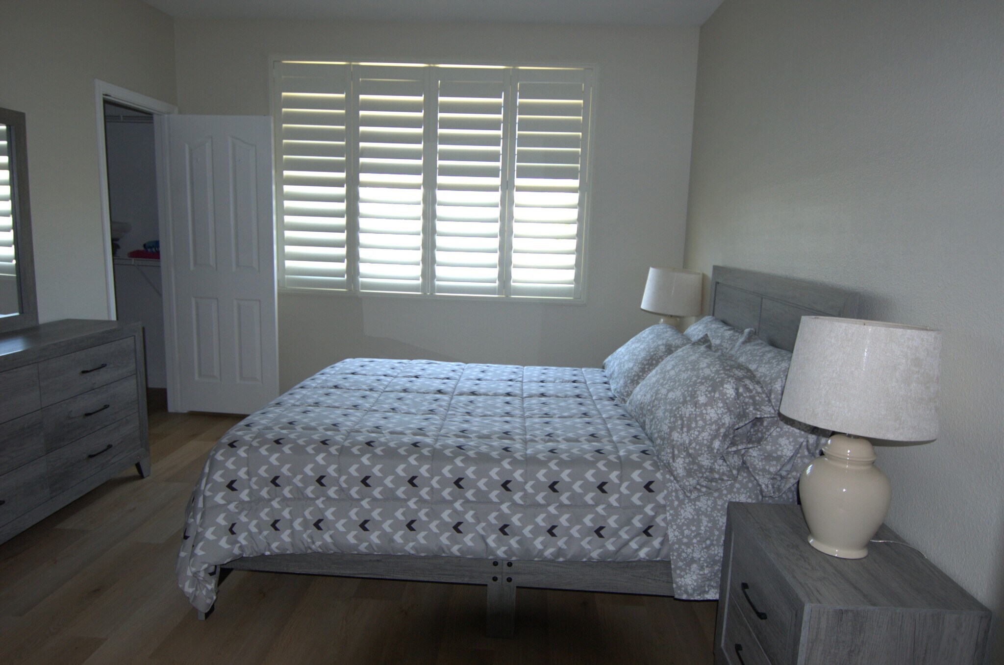 FIRSTBEDROOM WITH WALKING CLOSET - 16013 S Desert Foothills Pky