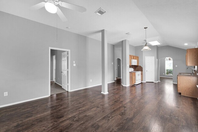 Building Photo - 18441 Sunrise Oaks Ct