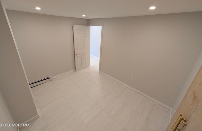 Building Photo - 106 Wallace St