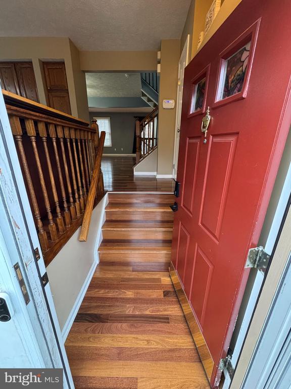 Building Photo - 2108 Commodore Ct