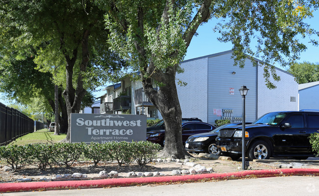 Building Photo - Southwest Terrace Apartments