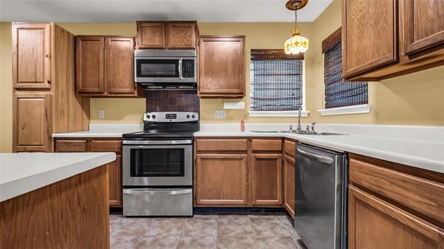 Building Photo - 1407 Broadmoor Dr