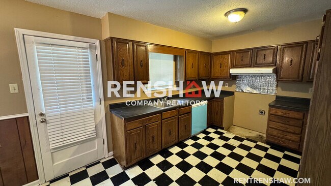 Building Photo - 5249 Kimbark Woods Dr