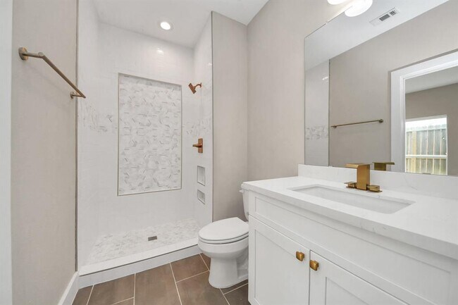 Building Photo - 3913 Griggs Rd