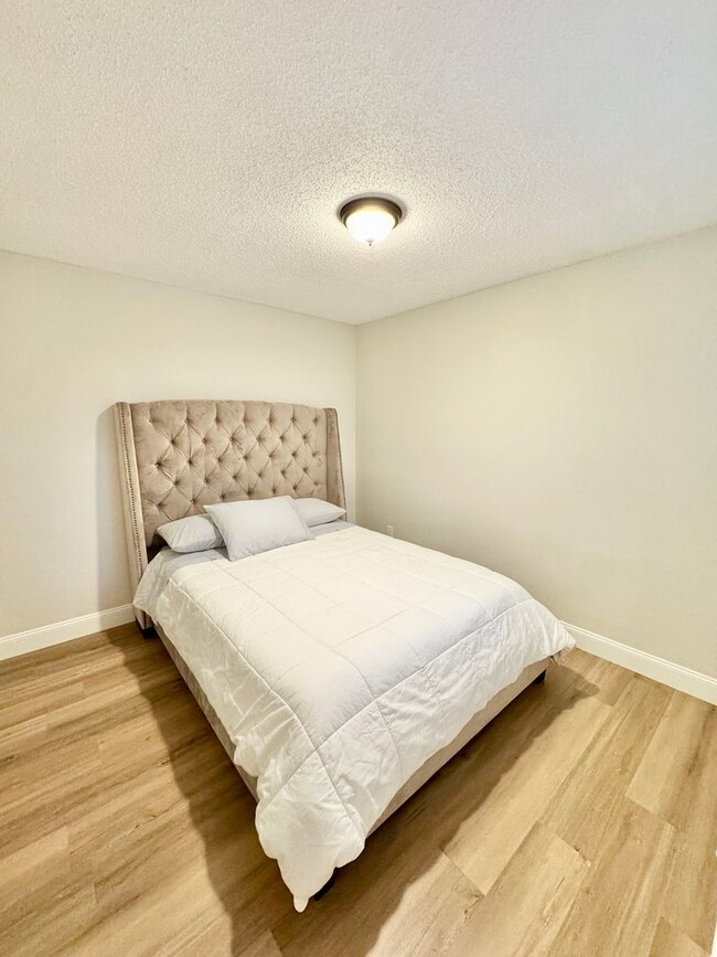Building Photo - Dr. Phillips 3 Bed 2 Bath For Rent at soug...