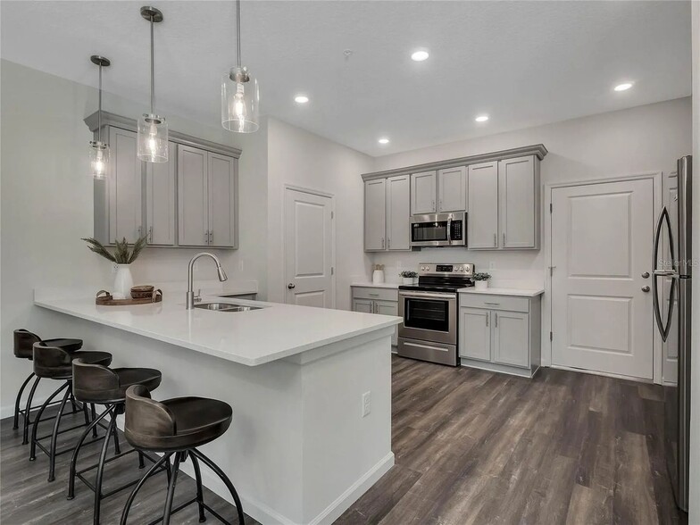 Building Photo - 2964 Oak Park Way