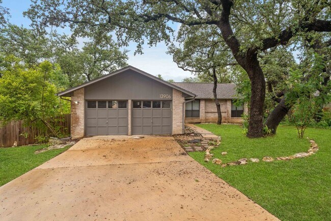 Building Photo - Stylish 3-Bed Home with Pool Access, Fenced Yard, and Garage — North Hills Village, San Antonio