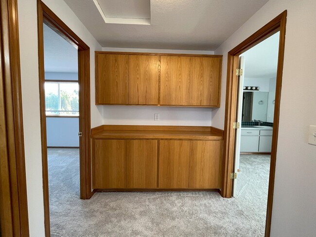 Building Photo - Spacious 4-Bedroom, 2.5-Bathroom Home with...