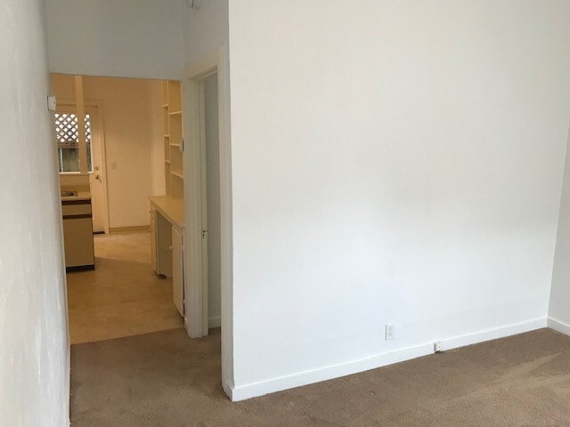 Hall - 136 16th St