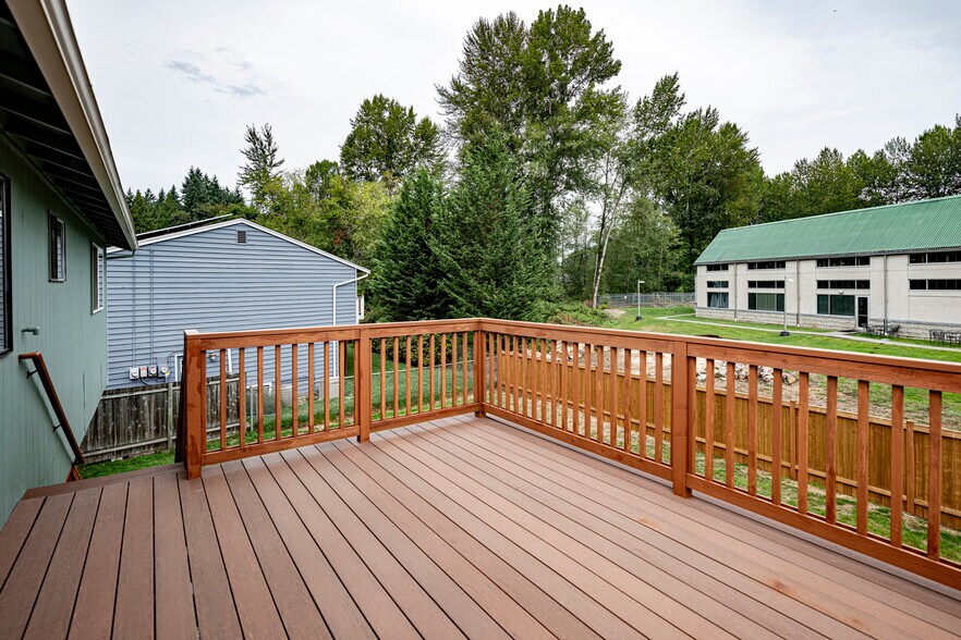 Deck Angle - 10717 NE 145th Pl