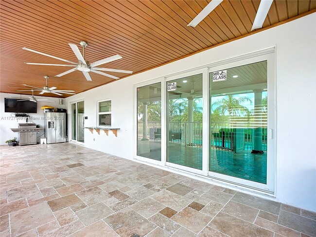 Building Photo - 9641 W Calusa Club Dr