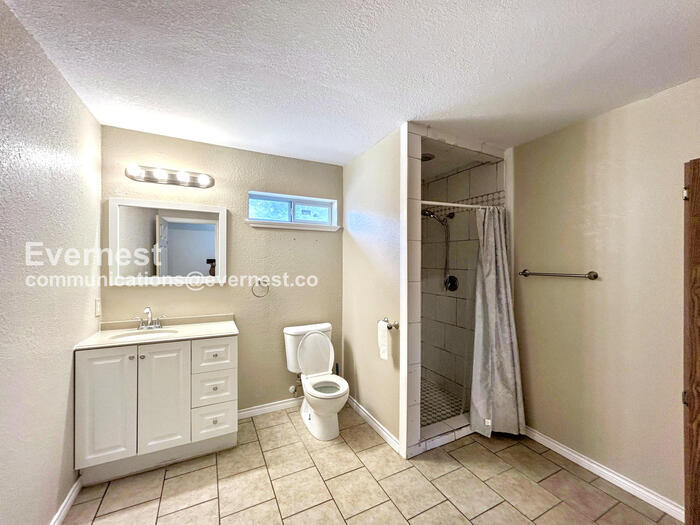 Building Photo - 23203 Flat River Dr
