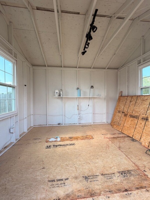 Building Photo - 925 Turkey Berry Ln