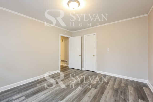 Building Photo - Fall in love with this beautiful 3BR 2 BA home