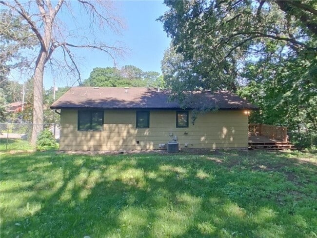 Building Photo - 17311 Sunset Trail SW