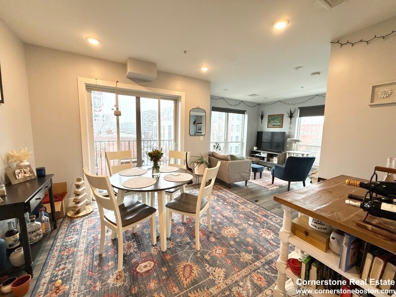 Building Photo - 40 B St