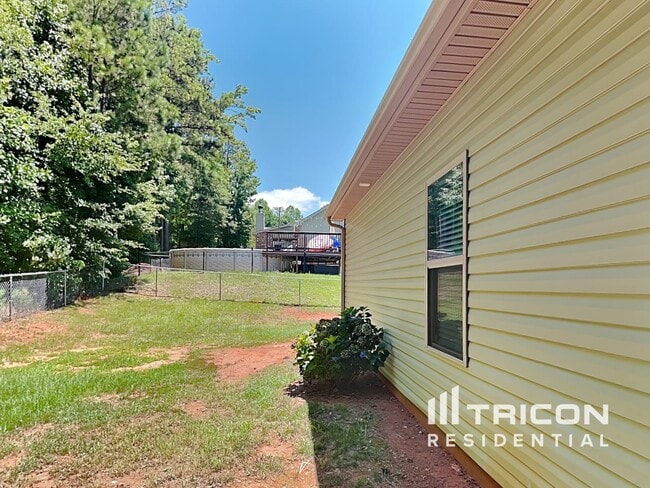 Building Photo - 2317 Silver Maple Cir