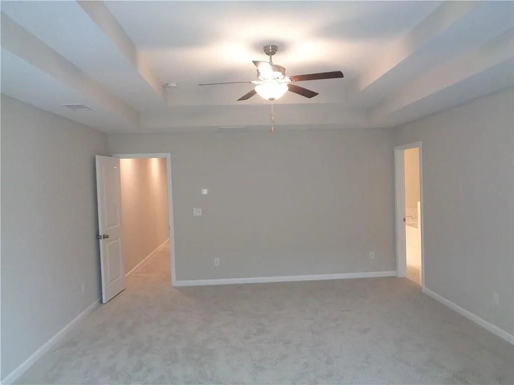 Building Photo - 669 Lansing Grove Way