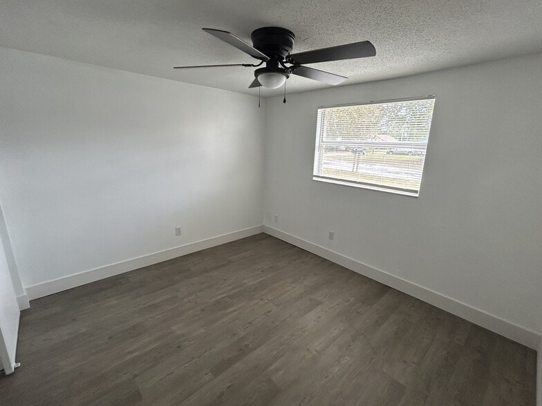 Building Photo - 5446 Lisa Cir