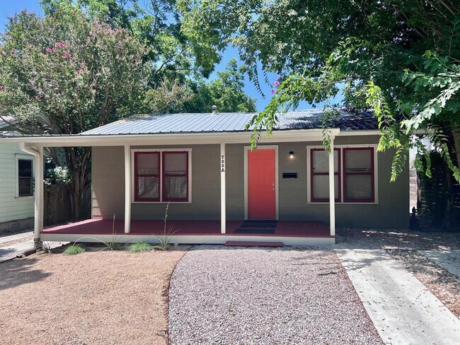 Primary Photo - 705 Franklin Blvd