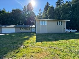 Building Photo - 24036 NE 142nd Ave