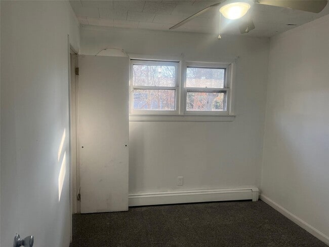 Building Photo - 42 Peeker Ave