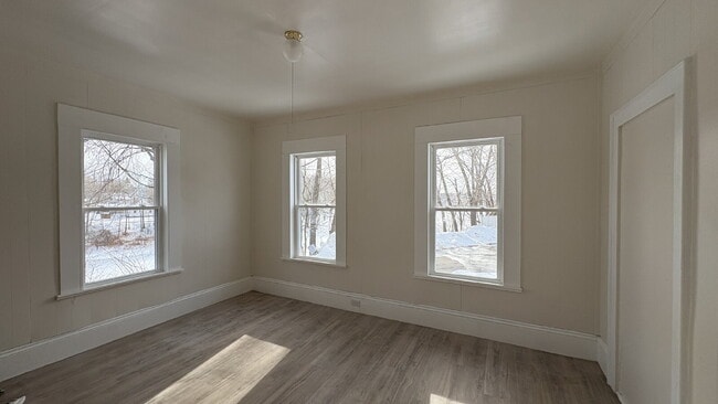 Building Photo - 3BR with Views of Presumpscot River | Newly Renovated | Heat Included | Bright + Quiet Location