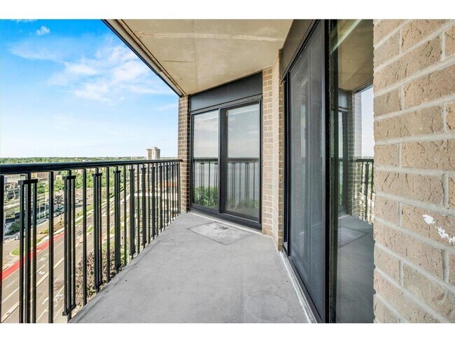 Building Photo - 2950 Dean Pkwy