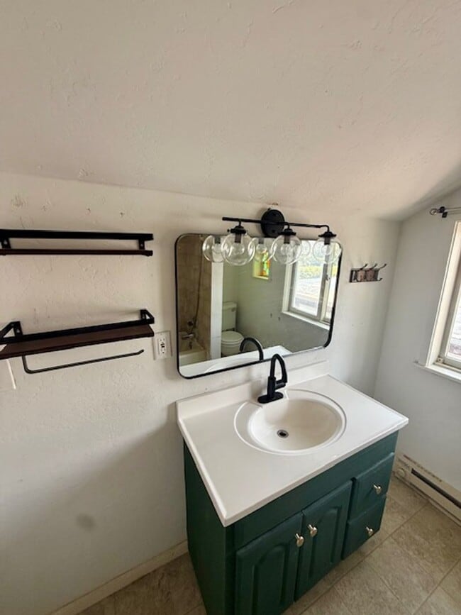 Building Photo - Studio Apartment for Rent – Steps from MSU!