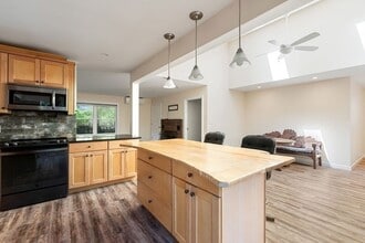 Building Photo - 120 Goulding St