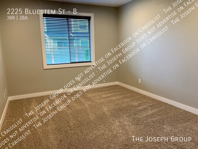 Building Photo - 2225 Bluestem St