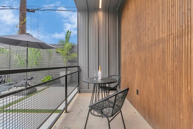 Building Photo - 2703 Blodgett St