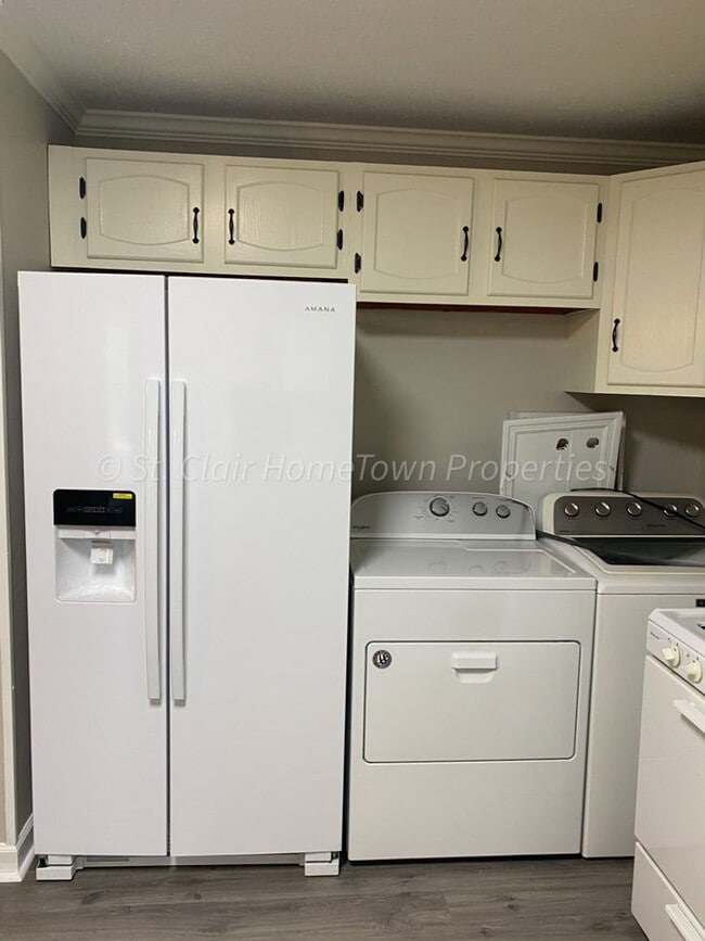 Building Photo - Charming Newly Remodeled 2-Bedroom Home fo...