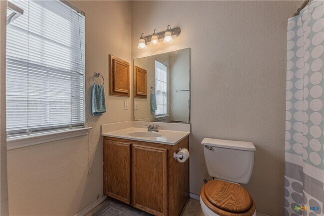 Building Photo - 701 Bighorn Dr