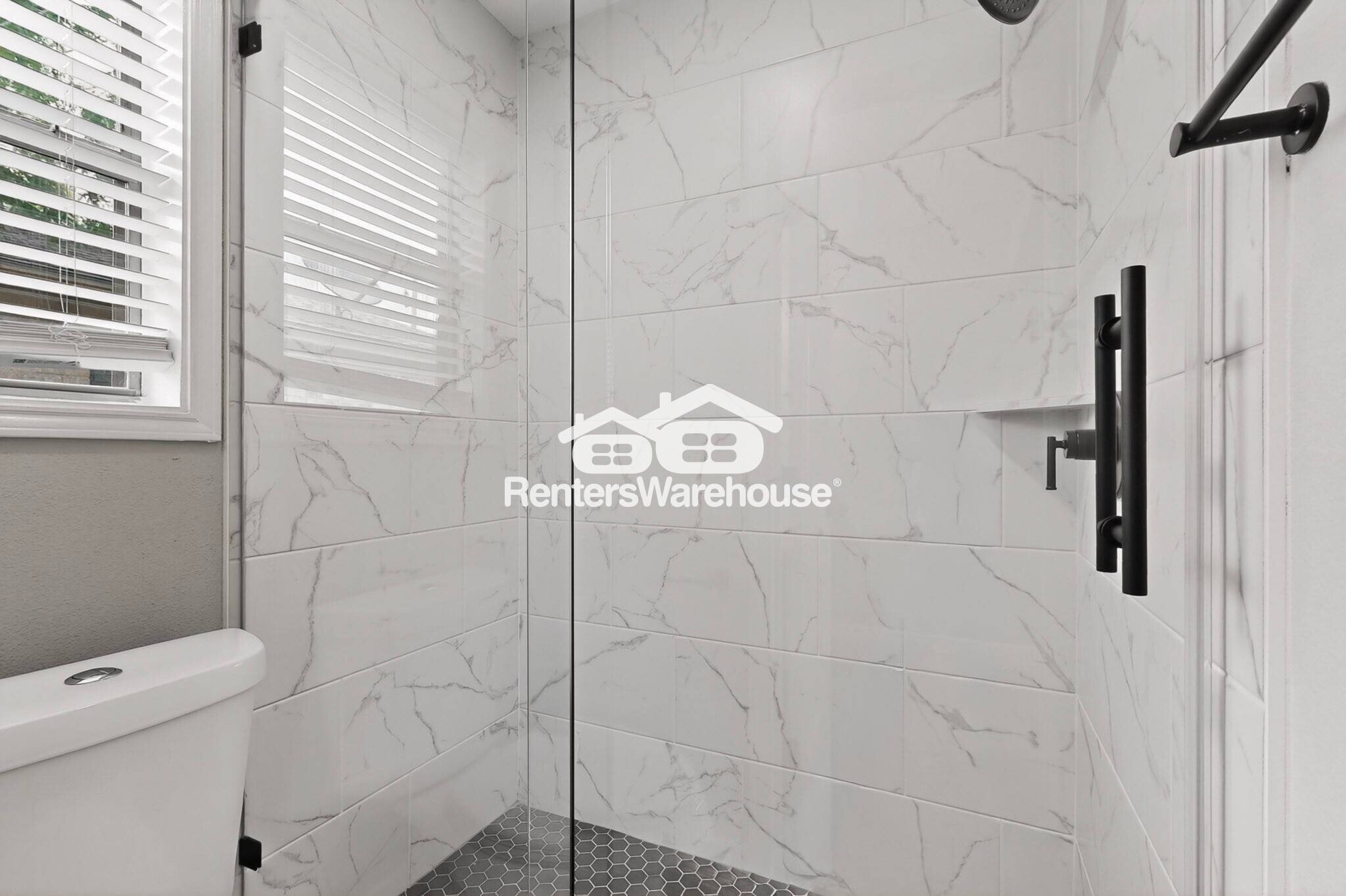 Building Photo - 7400 Echo Hill Dr