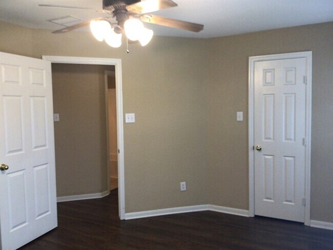 Building Photo - 1022 Yorkshire Hollow Ln