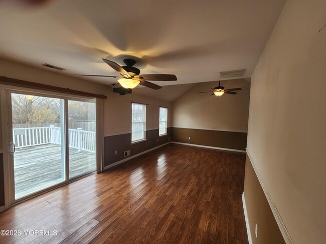 Building Photo - 129 Lighthouse Dr