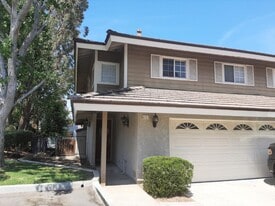 Building Photo - 223 Hill Ranch Dr