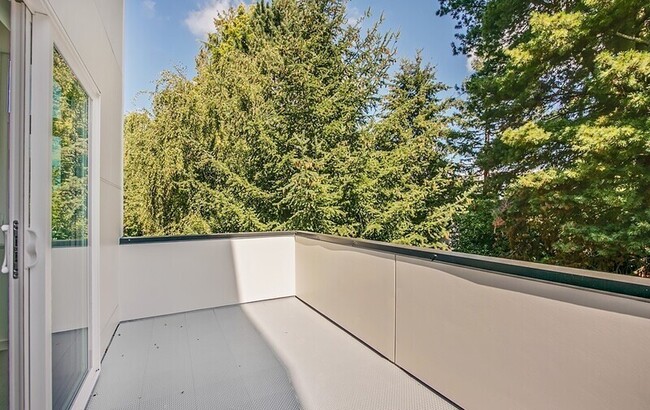 Building Photo - 3516 NE 87th St