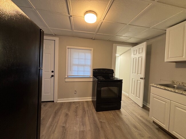 Building Photo - 3516 Bullard St