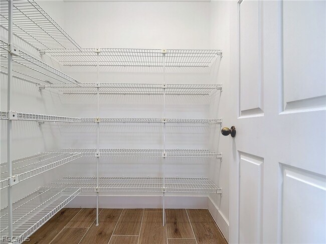 Building Photo - 88 Erie Dr