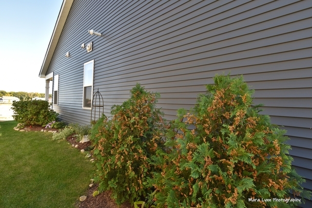Building Photo - 325 Sussex Ln