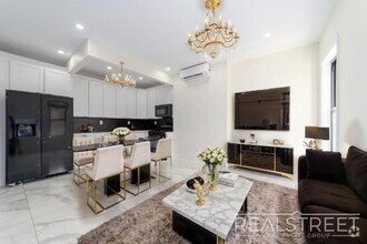 Building Photo - 3 bedroom in BROOKLYN NY 11207