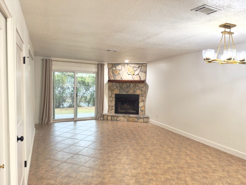 Living room - 27 Court Dr