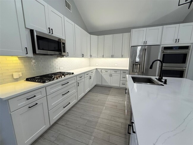 Building Photo - 6609 Ranchito Dr