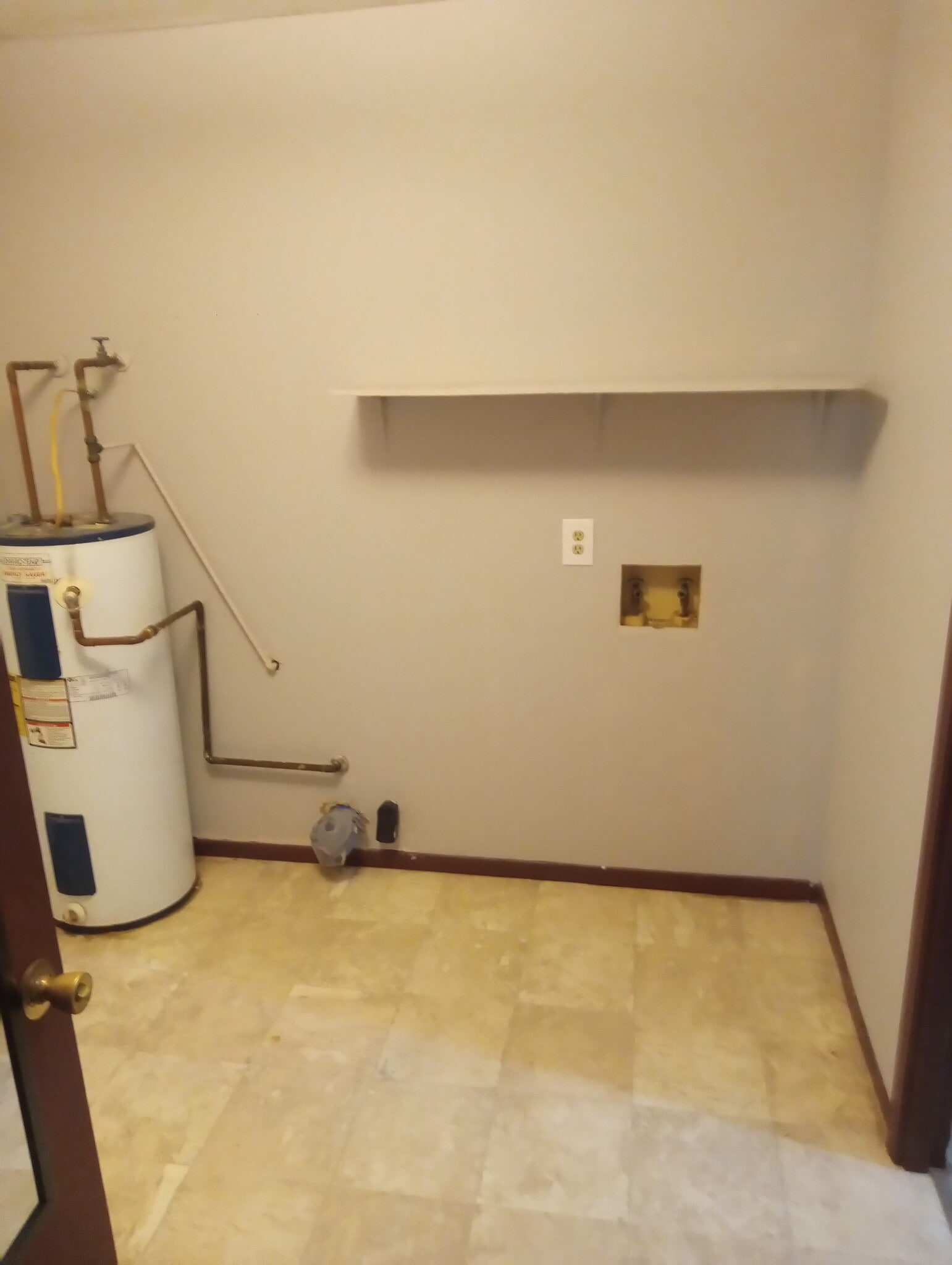 washer/dryer connection - 3303 Peaceway Dr