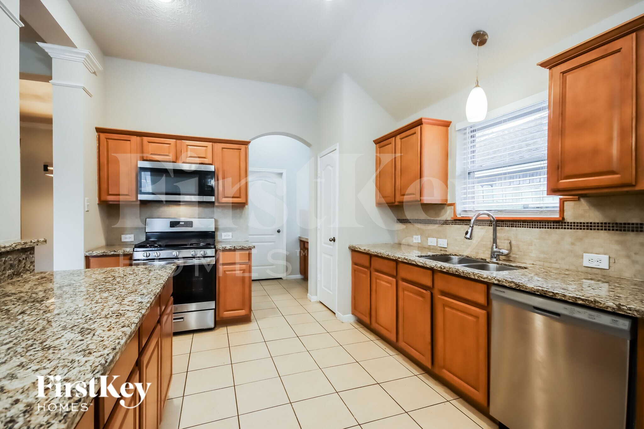 Building Photo - 31223 Rainwood Park Ln