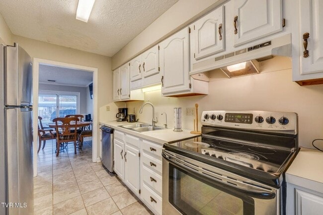 Building Photo - 1024 Konnarock Rd